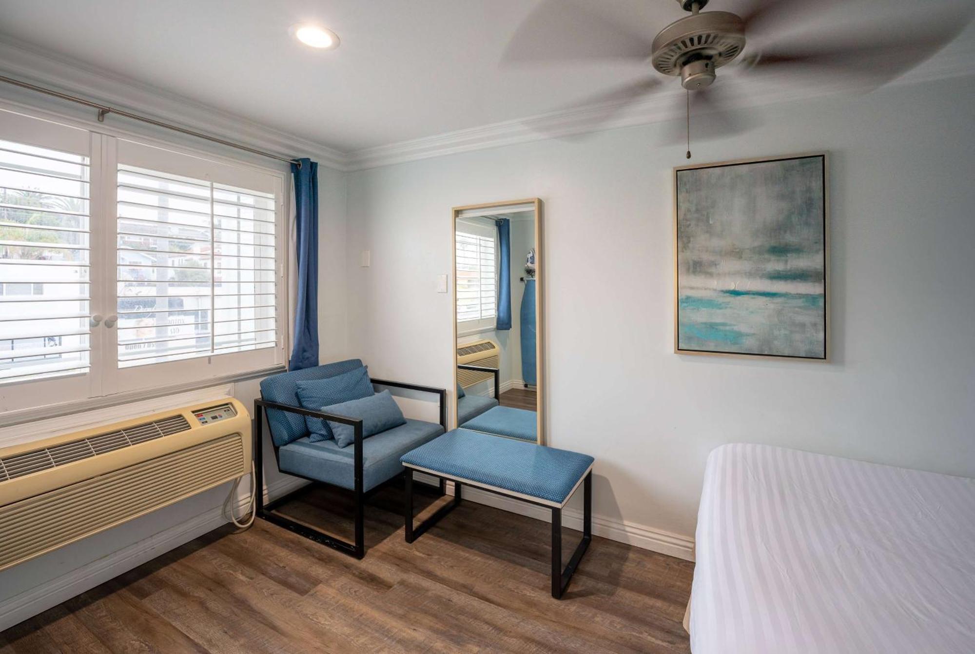 Ramada By Wyndham Redondo Beach Bagian luar foto